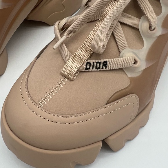 Authentic Christian Dior D-Connect sneakers in nude - Picture 6 of 15